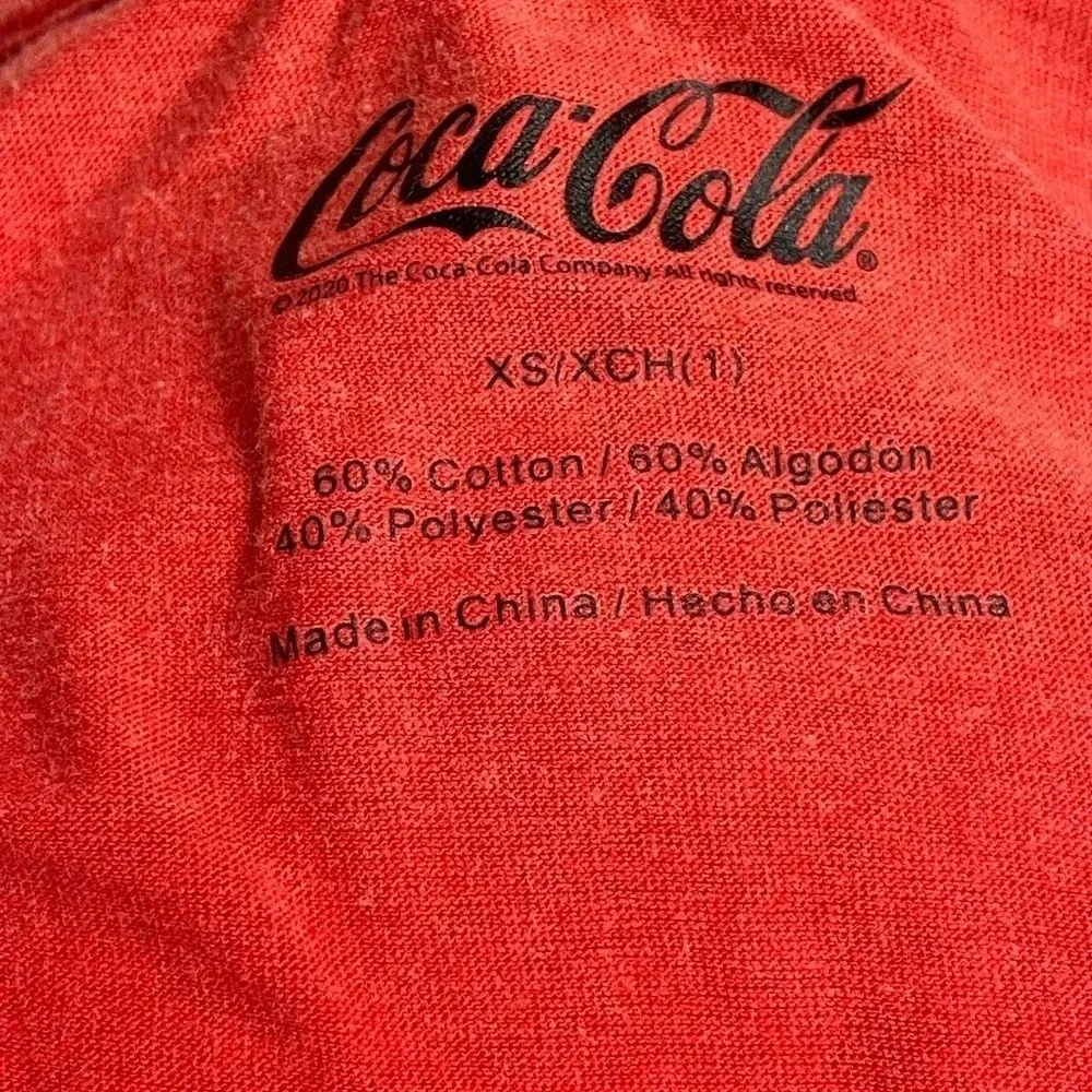 VTG Coca-Cola Graphic Women’s Red Vneck Short Sleeve XS